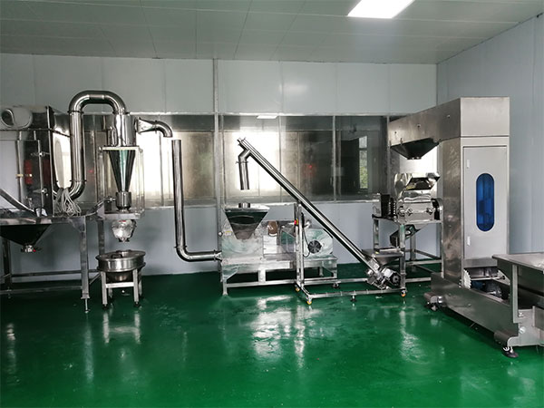 全自動(dòng)粉末定量包裝機(jī)械展示